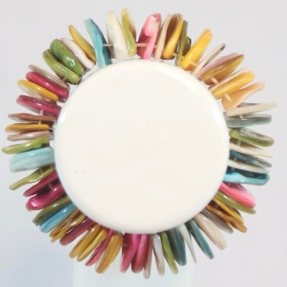 Colorful Semicircle Shell Stretch Bracelet - Picture 3 of 8